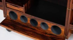 Cabinet de bar en palissandre danois par Illum Wikkelsø, années 1960