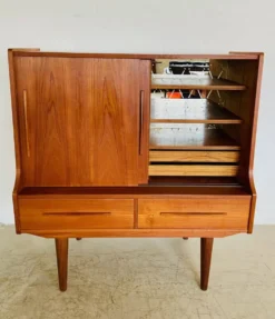 Cabinet de bar en teck danois vintage des années 1960