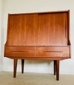 Cabinet de bar en teck danois vintage des années 1960