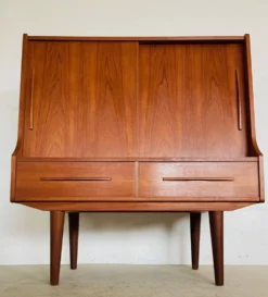 Cabinet de bar en teck danois vintage des années 1960