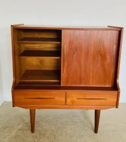 Cabinet de bar en teck danois vintage des années 1960