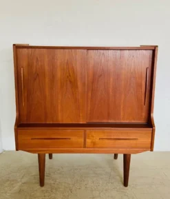 Cabinet de bar en teck danois vintage des années 1960