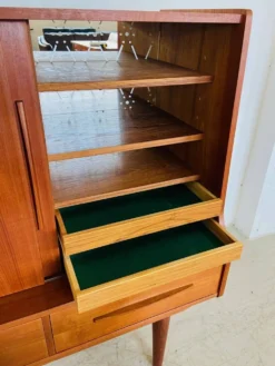 Cabinet de bar en teck danois vintage des années 1960