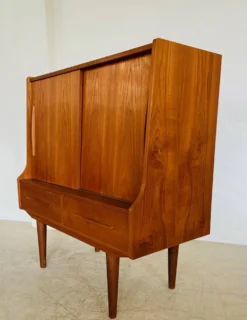 Cabinet de bar en teck danois vintage des années 1960