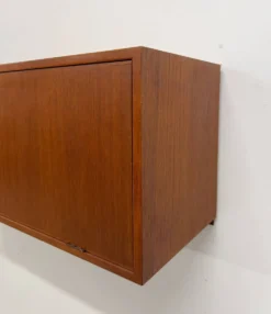 Cabinet de bar en teck par Kai Kristiansen pour Feldballes, années 1960.