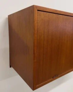 Cabinet de bar en teck par Kai Kristiansen pour Feldballes, années 1960.