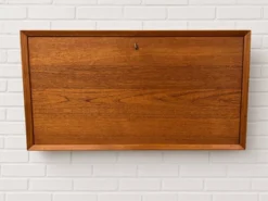 Cabinet de bar en teck par Poul Cadovius pour Cado, années 1960.