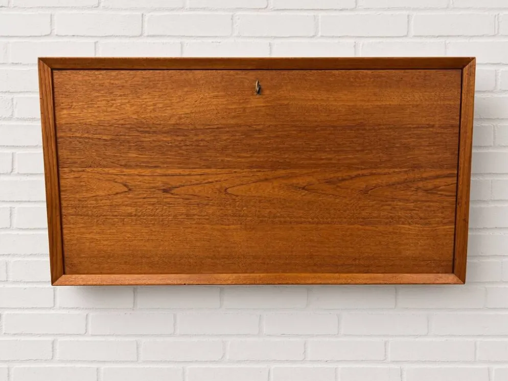 Cabinet de bar en teck par Poul Cadovius pour Cado, années 1960.