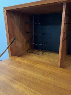 Cabinet de bar en teck par Poul Cadovius pour Cado, années 1960.