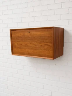 Cabinet de bar en teck par Poul Cadovius pour Cado, années 1960.