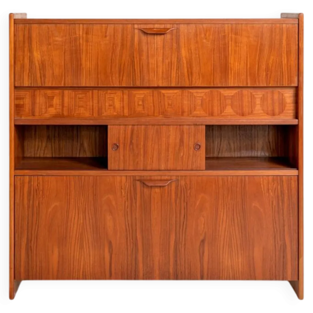 Cabinet de bar en teck “SK661” par Johannes Andersen pour J. Skaaning & Søn, années 1960.