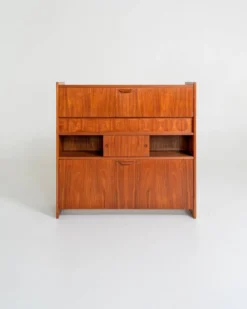 Cabinet de bar en teck “SK661” par Johannes Andersen pour J. Skaaning & Søn, années 1960.