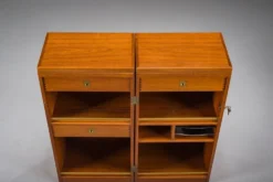 Cabinet de bar en teck vintage par Reno Wahl Iversen pour Dyrlund, Danemark, années 1960.