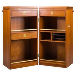 Cabinet de bar en teck vintage par Reno Wahl Iversen pour Dyrlund, Danemark, années 1960.