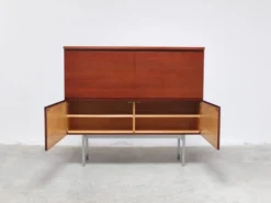 Cabinet de bar minimaliste par Meubelfabriek Aurora, années 1960