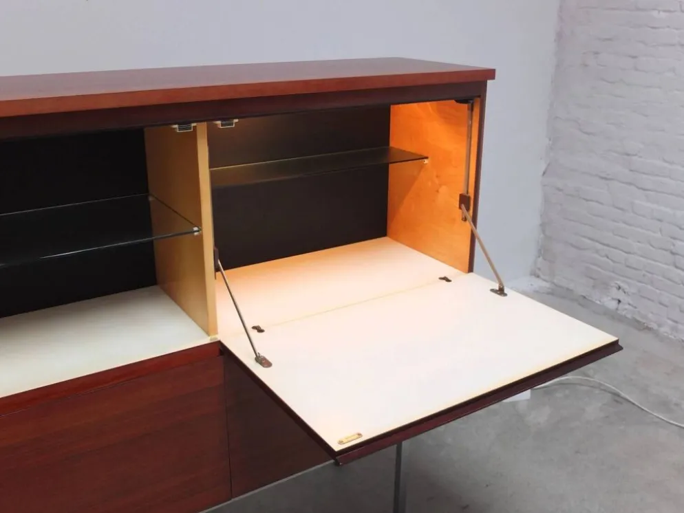 Cabinet de bar minimaliste par Meubelfabriek Aurora, années 1960
