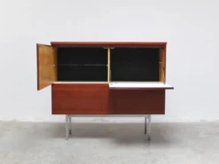 Cabinet de bar minimaliste par Meubelfabriek Aurora, années 1960