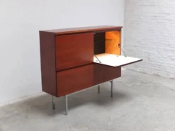 Cabinet de bar minimaliste par Meubelfabriek Aurora, années 1960