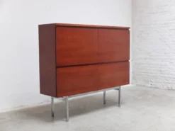 Cabinet de bar minimaliste par Meubelfabriek Aurora, années 1960