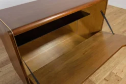 Cabinet de bar modèle U391 des années 50 par Bohumil Landsman pour Jitona, Tchécoslovaquie, années 1960.