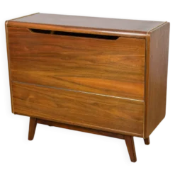 Cabinet de bar modèle U391 des années 50 par Bohumil Landsman pour Jitona, Tchécoslovaquie, années 1960.