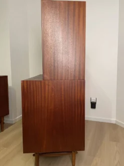 Cabinet de bar vintage des années 50 / Buffet modernisme d'Europe de l'Est