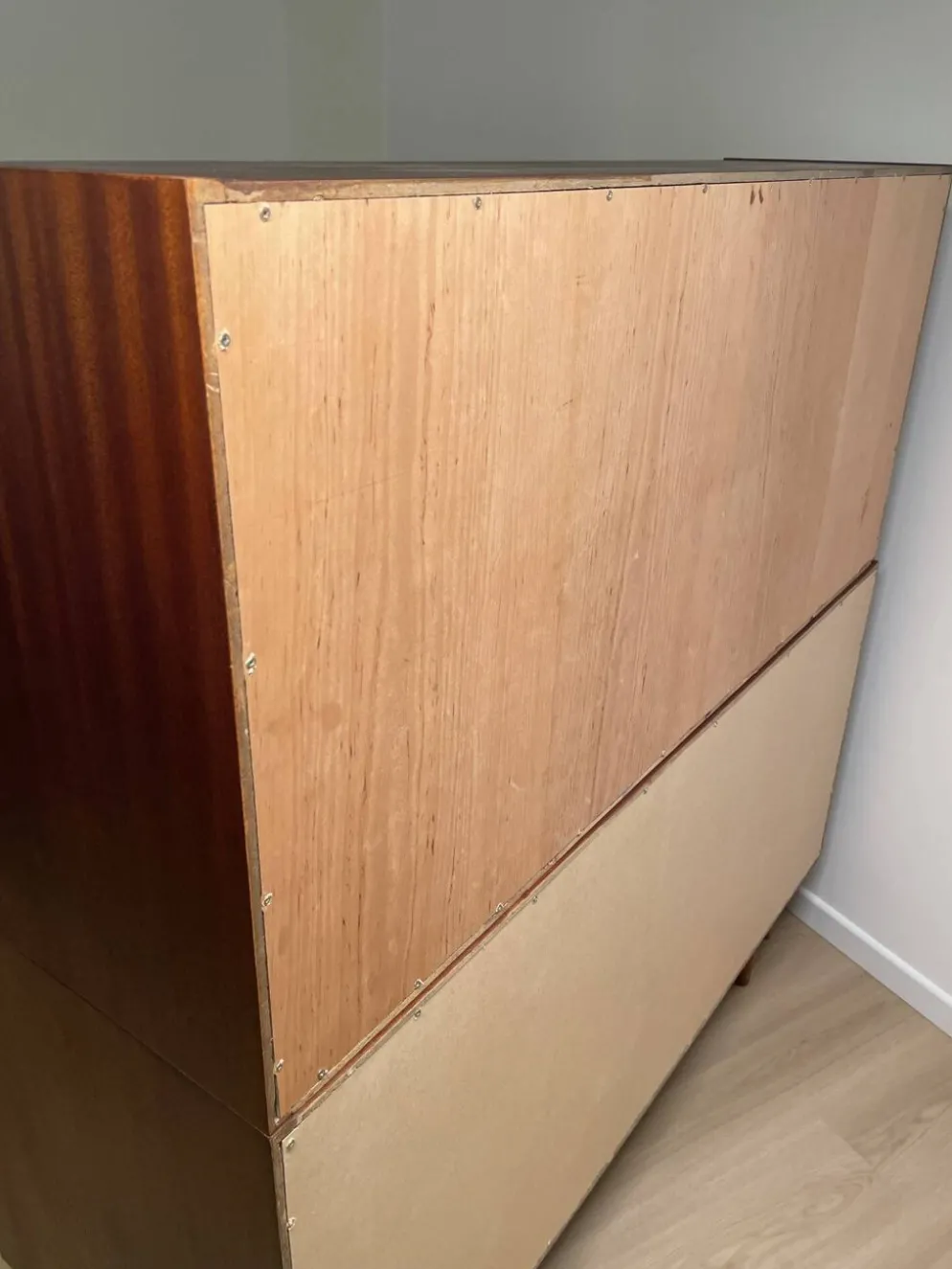 Cabinet de bar vintage des années 50 / Buffet modernisme d'Europe de l'Est