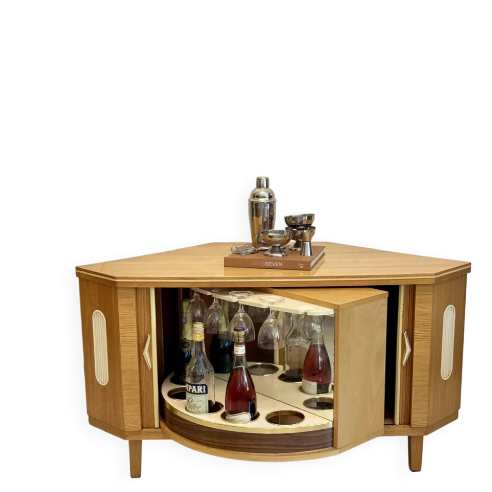 Cabinet de bar vintage « speakeasy »