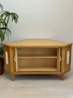 Cabinet de bar vintage « speakeasy »
