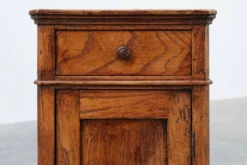 Cabinet de chevet en noyer Art Déco, Belgique, années 1920