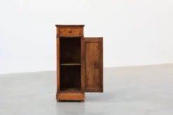 Cabinet de chevet en noyer Art Déco, Belgique, années 1920