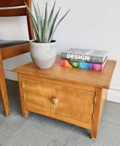 Cabinet de chevet vintage