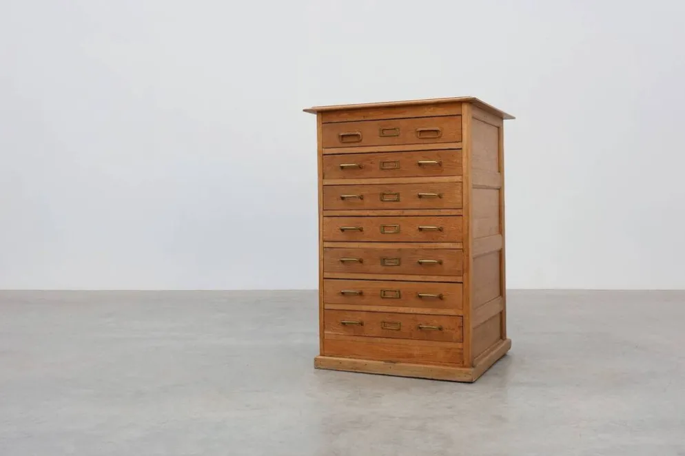 Cabinet de classement en chêne industriel avec poignées en laiton, Royaume-Uni, années 1920