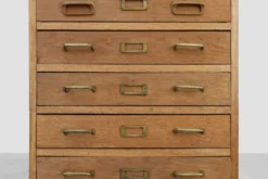 Cabinet de classement en chêne industriel avec poignées en laiton, Royaume-Uni, années 1920
