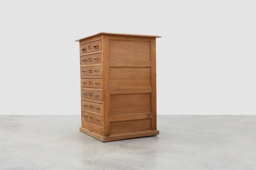 Cabinet de classement en chêne industriel avec poignées en laiton, Royaume-Uni, années 1920