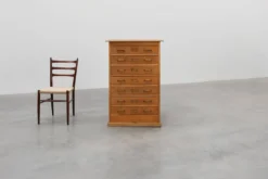 Cabinet de classement en chêne industriel avec poignées en laiton, Royaume-Uni, années 1920