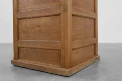 Cabinet de classement en chêne industriel avec poignées en laiton, Royaume-Uni, années 1920