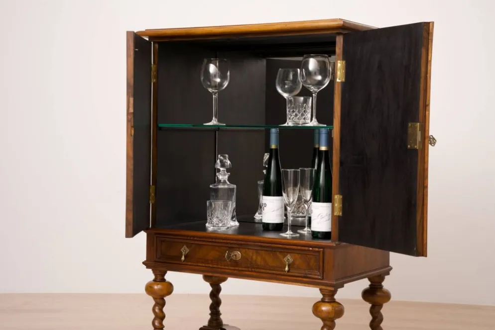 Cabinet de cocktail néo-baroque en noyer allemand, années 1900