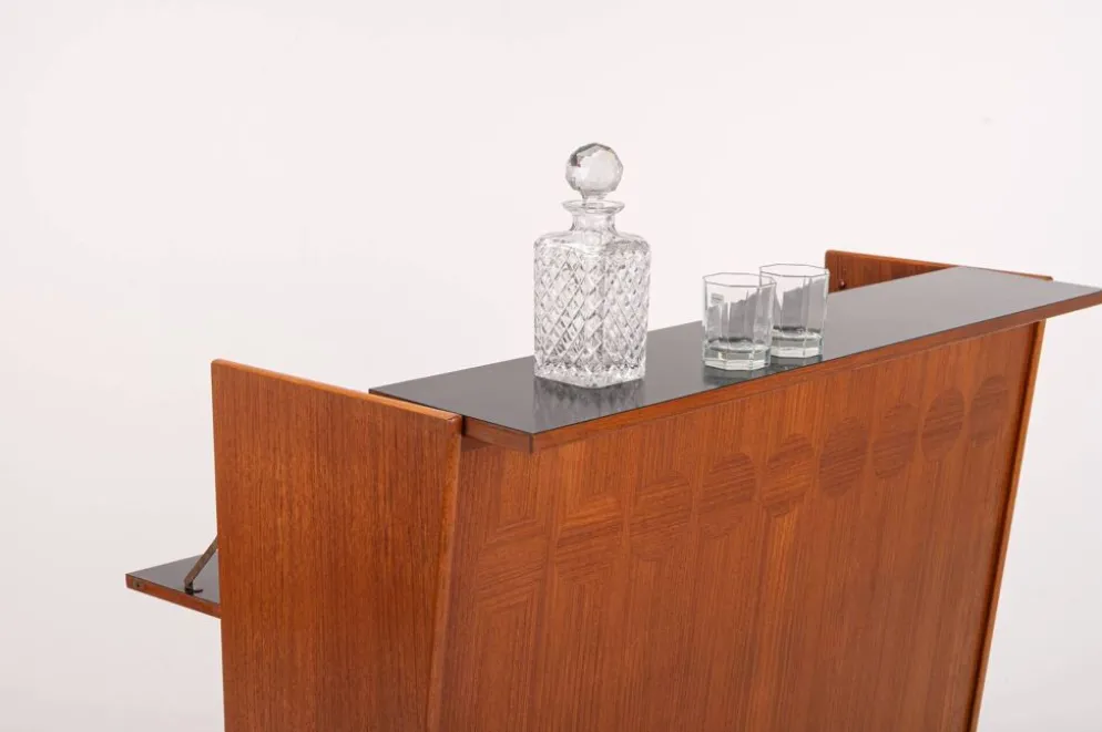 Cabinet de cocktail SK661 et tabourets de bar par Johannes Andersen pour Skaaning & Son années 1960