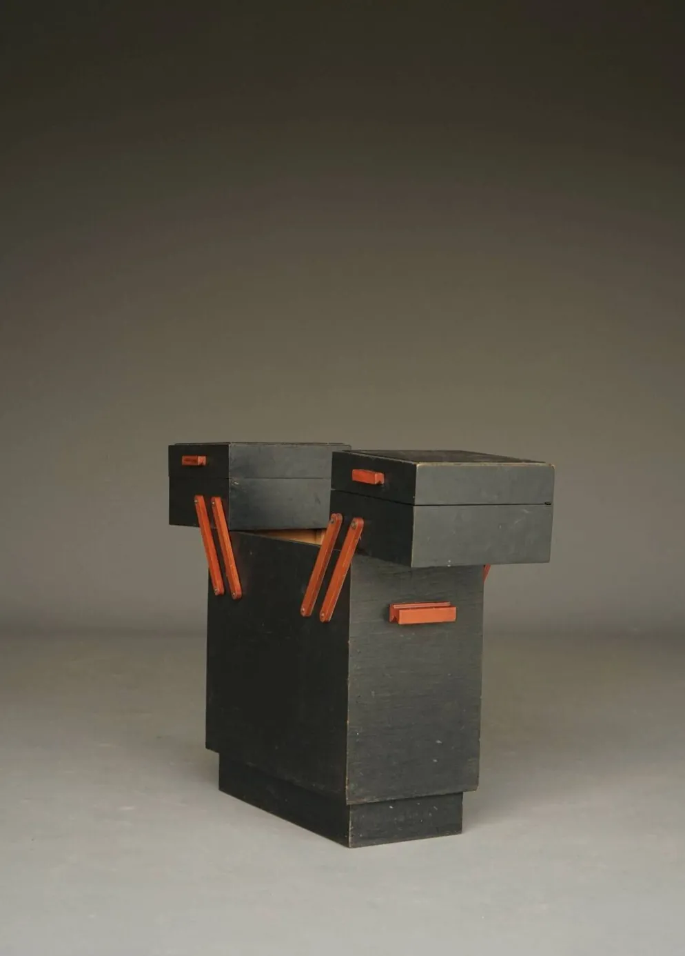 Cabinet de couture moderniste néerlandais. Années 1930.
