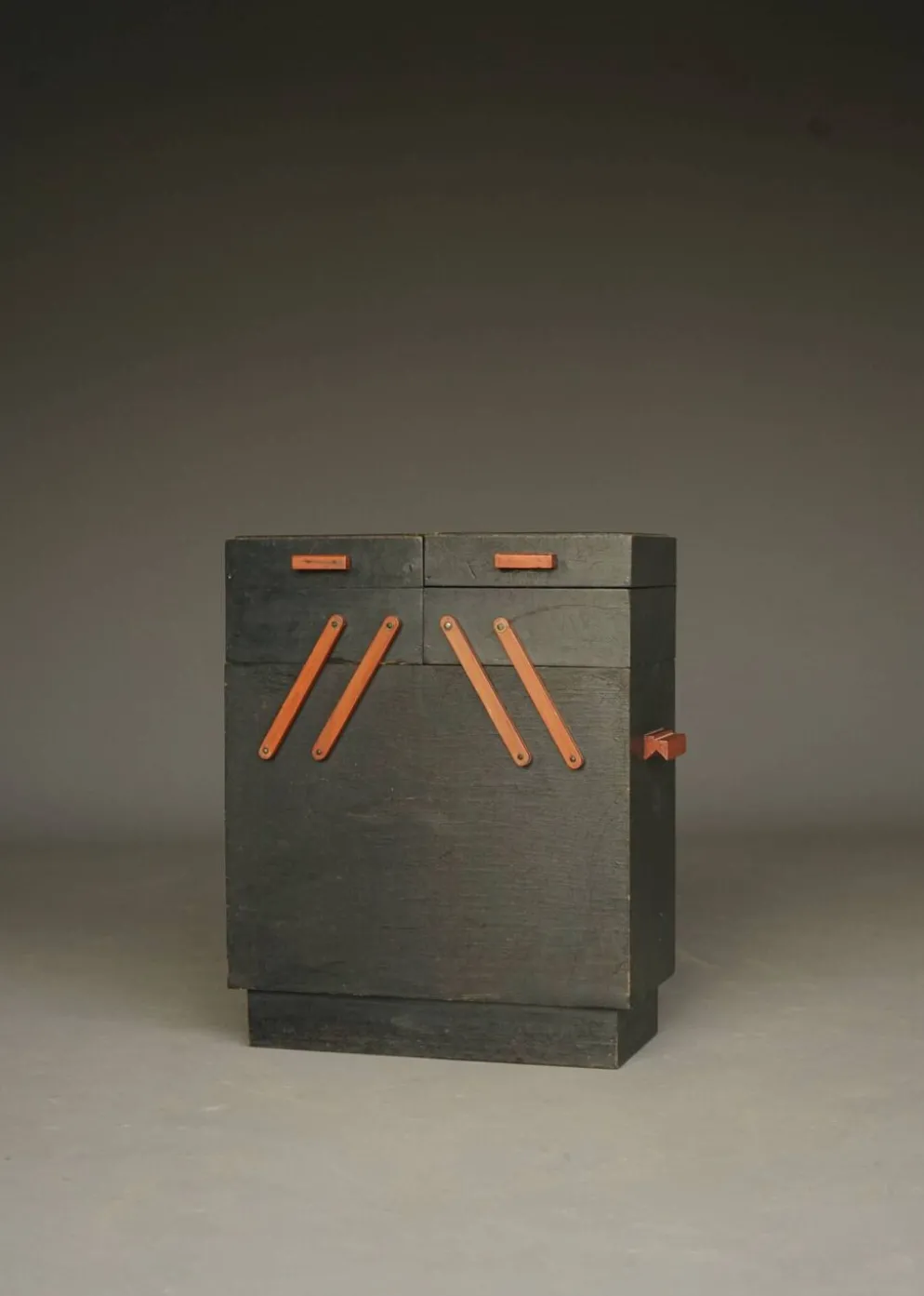 Cabinet de couture moderniste néerlandais. Années 1930.