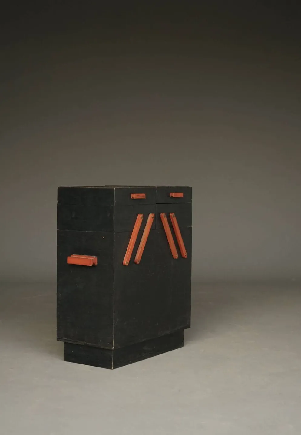 Cabinet de couture moderniste néerlandais. Années 1930.
