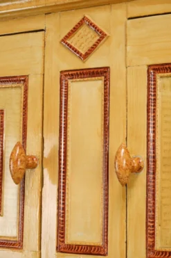 Cabinet de ferme néerlandais antique peint à la main unique du XVIIIe siècle
