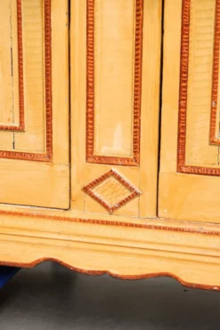 Cabinet de ferme néerlandais antique peint à la main unique du XVIIIe siècle