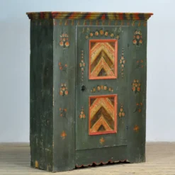 Cabinet de mariage en pin, daté de 1815