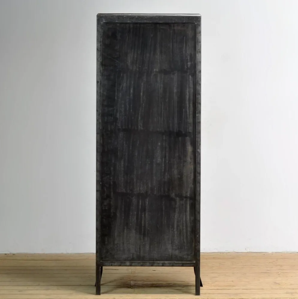 Cabinet de médecine en fer poli, années 1910