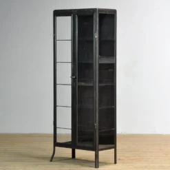 Cabinet de médecine en fer poli, années 1910