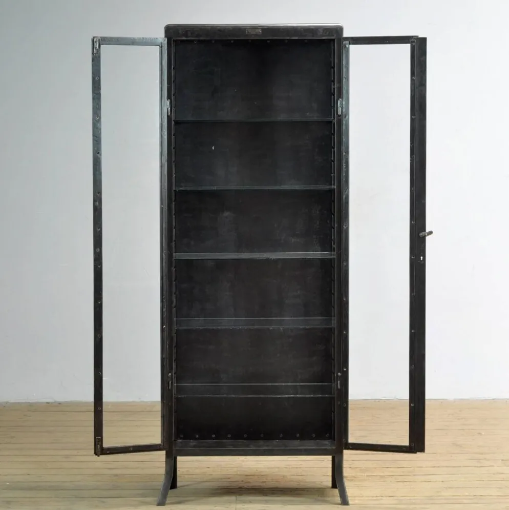 Cabinet de médecine en fer poli, années 1910