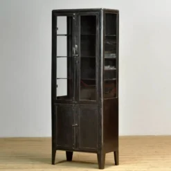 Cabinet de médecine en fer poli, années 1930