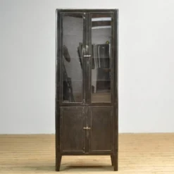 Cabinet de médecine en fer poli, années 1930